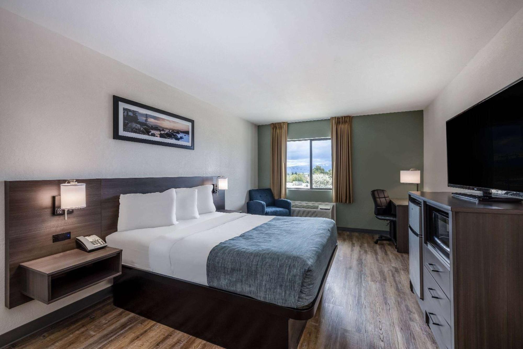Wingate By Wyndham Butte City Center Bagian luar foto