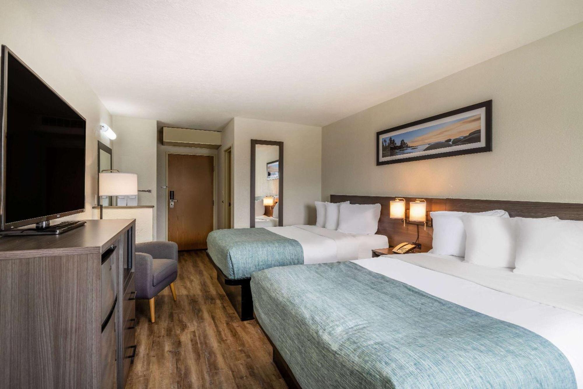 Wingate By Wyndham Butte City Center Bagian luar foto