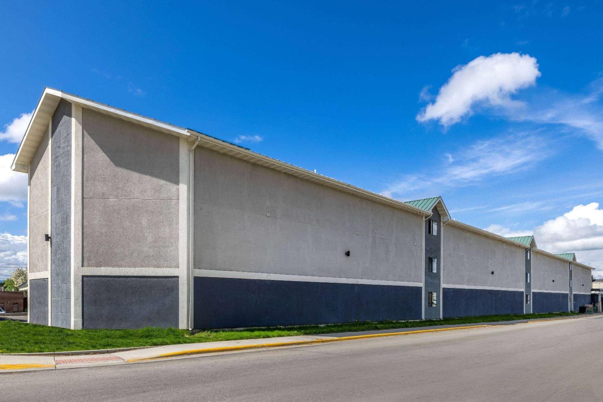 Wingate By Wyndham Butte City Center Bagian luar foto